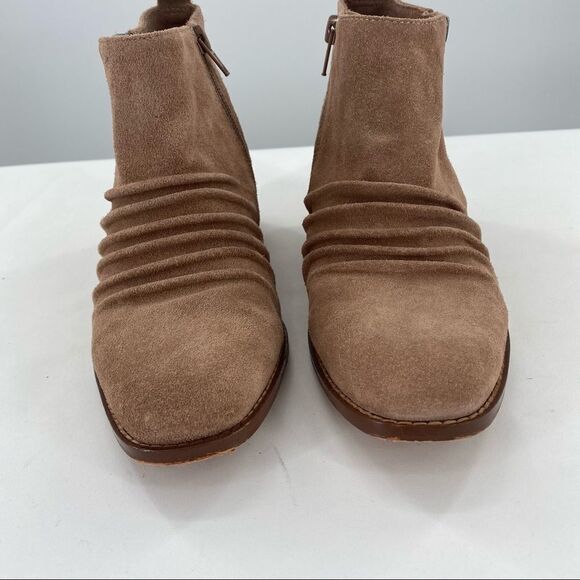 SOLE SOCIETY Suede Tan Ankle Boots - Picture 4 of 11